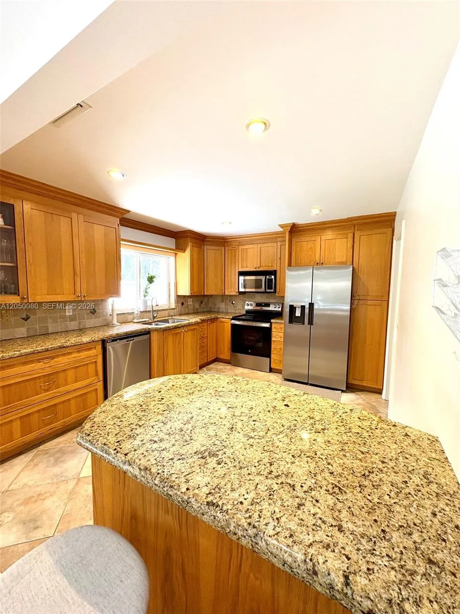 9833 NW 5th Ct, Plantation, FL 33324 photo 13