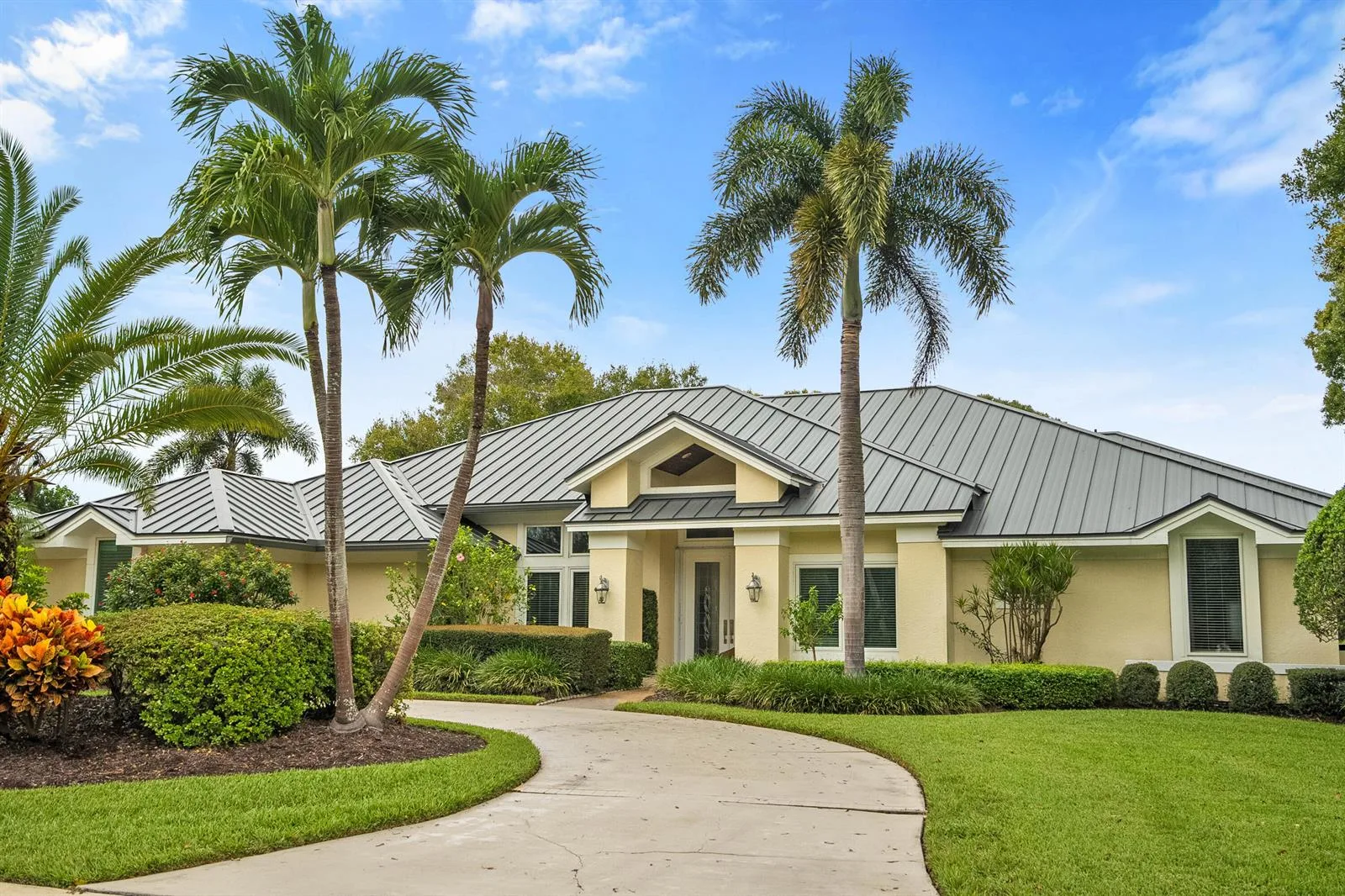6217 SE Baltusrol Terrace, Stuart, FL 34997 photo 2