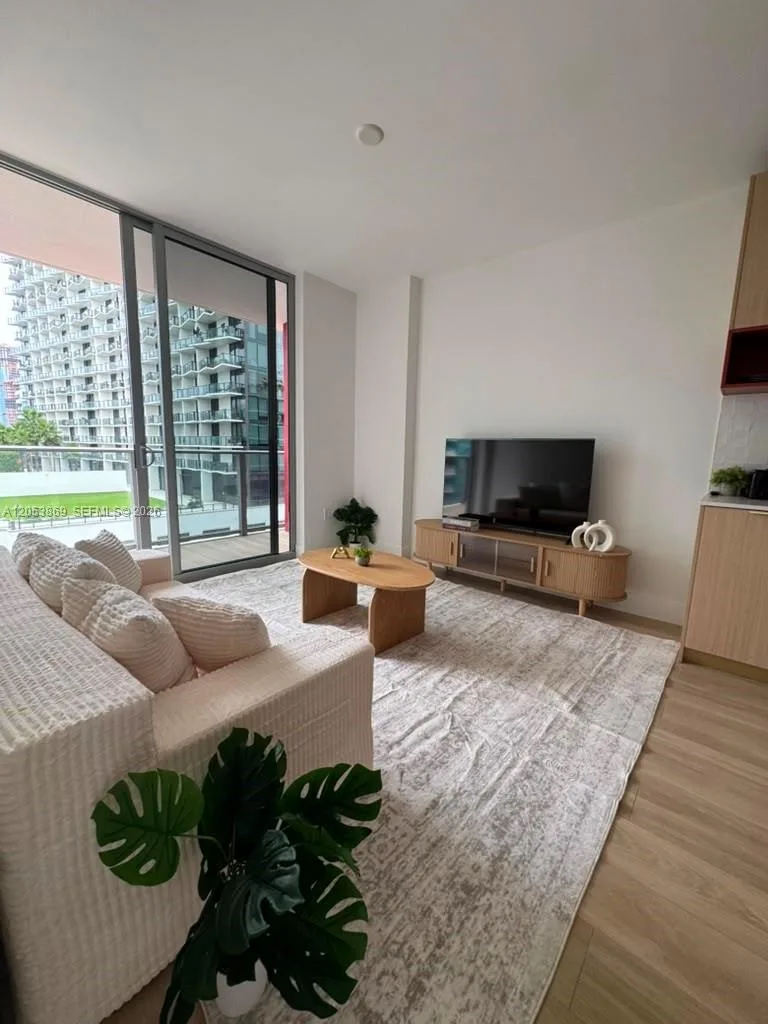 90 NE 32nd St # 811, Miami, FL 33137 photo 10