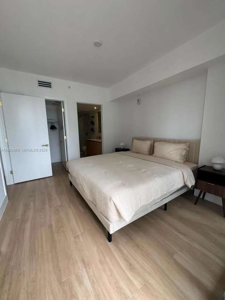 90 NE 32nd St # 811, Miami, FL 33137 photo 9