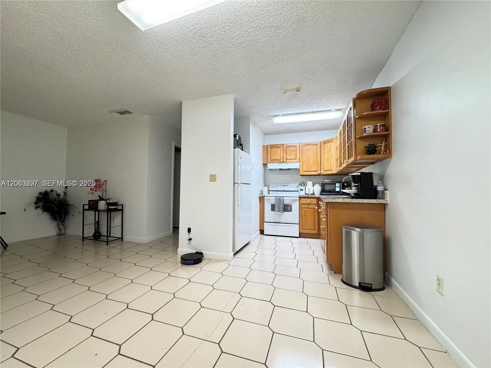 10765 SW 4th St # 8, Sweetwater, FL 33174 photo 2