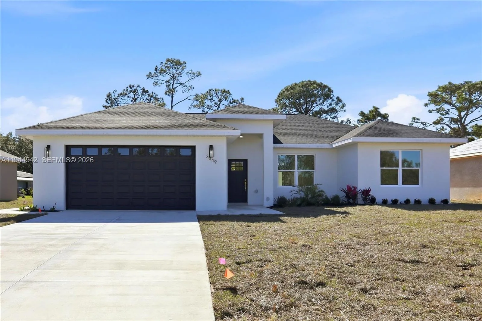 3849 Citroen Dr, Sebring, FL 33872