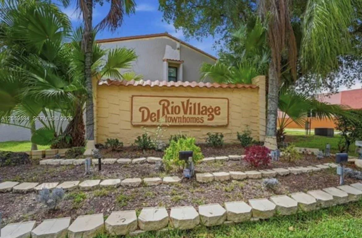7732 Balboa St # 1/2, Sunrise, FL 33351