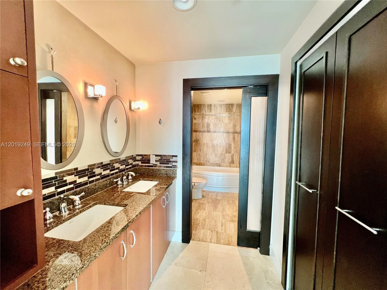 300 S Biscayne Blvd # 2606, Miami, FL 33131 photo 12