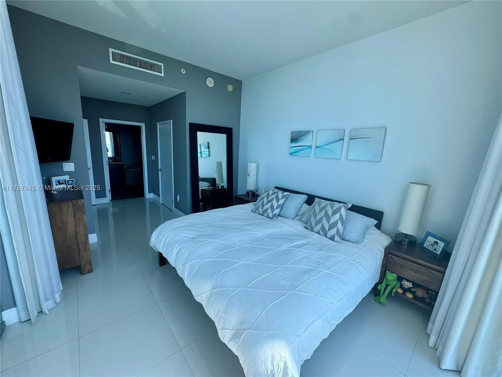 7930 East Dr # 1008, North Bay Village, FL 33141 photo 13