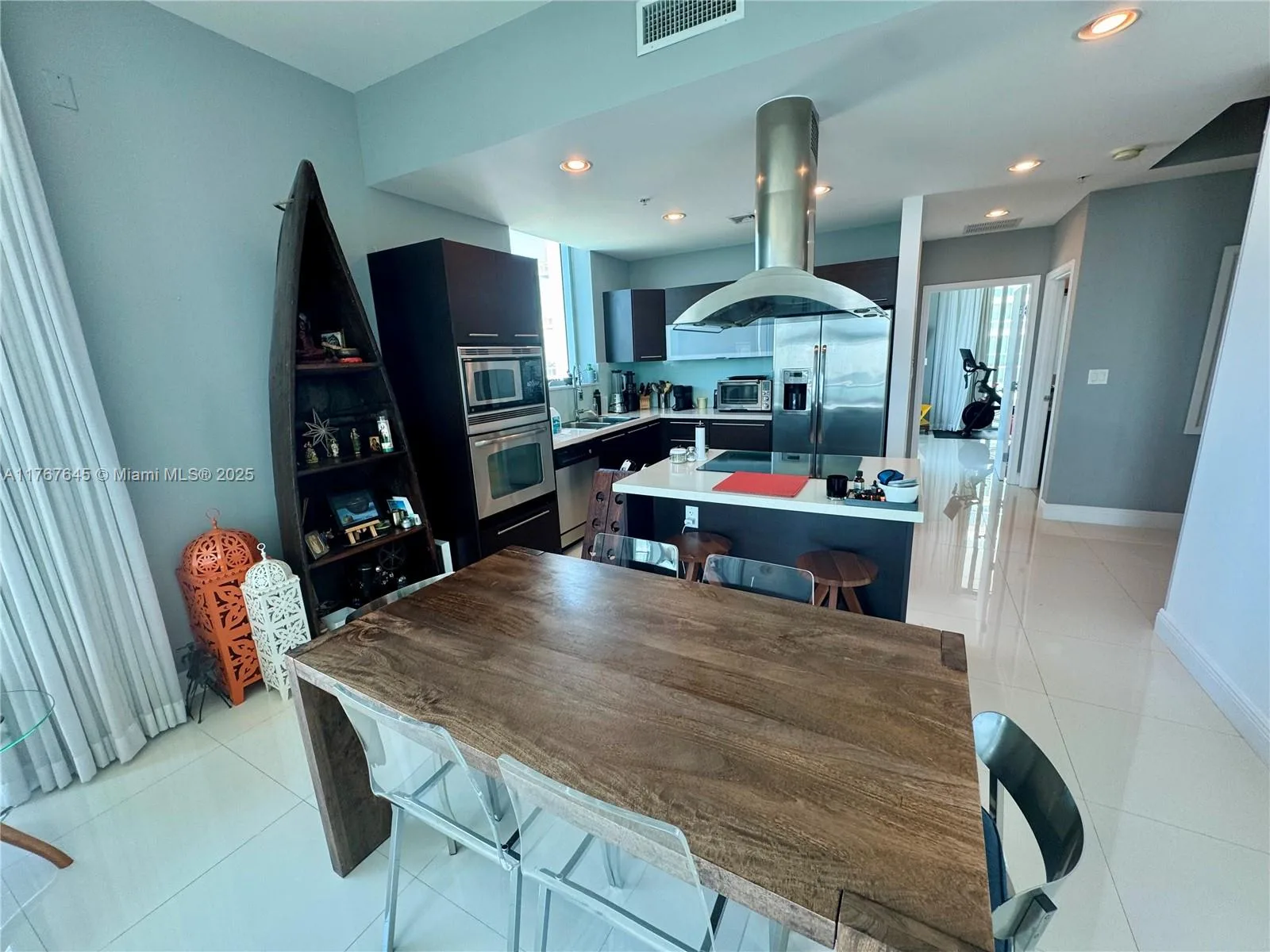 7930 East Dr # 1008, North Bay Village, FL 33141 photo 4