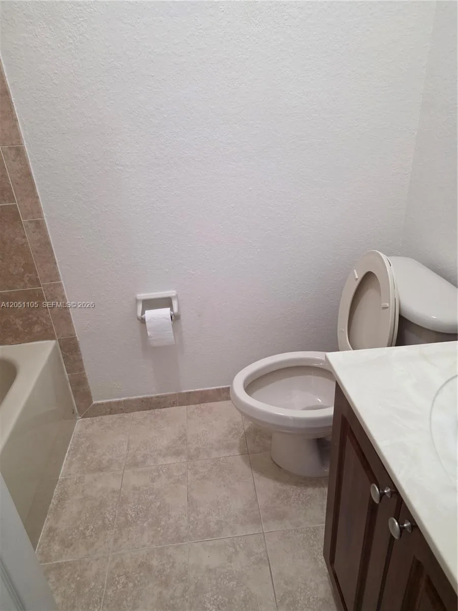 14738 SW 23rd St # 14738, Miami, FL 33185 photo 2