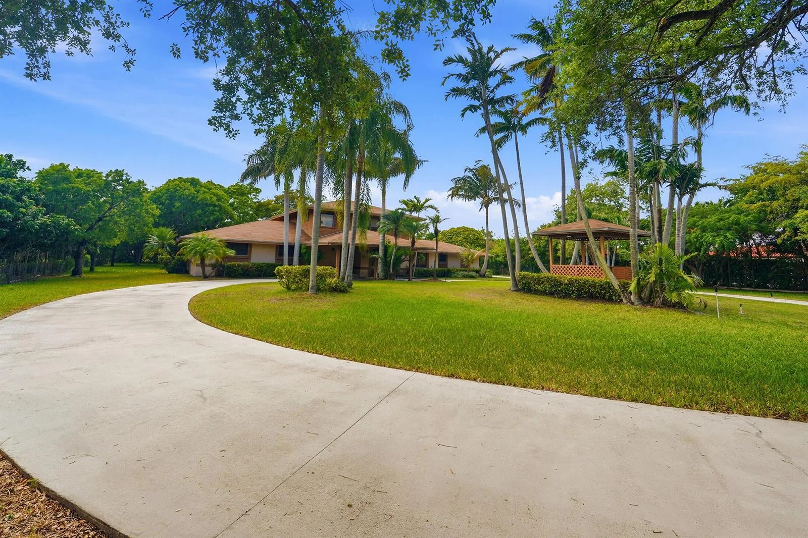 24210 SW 122nd Avenue SW, Homestead, FL 33032 photo 4