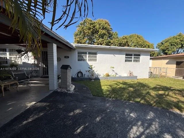 15 NE 130th St, North Miami, FL 33161 photo 2