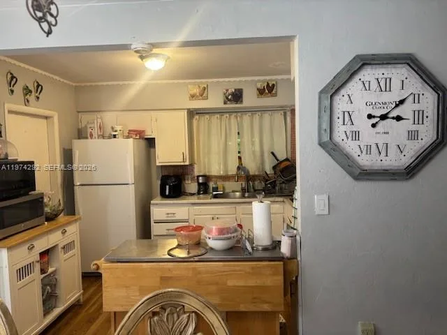 15 NE 130th St, North Miami, FL 33161 photo 7