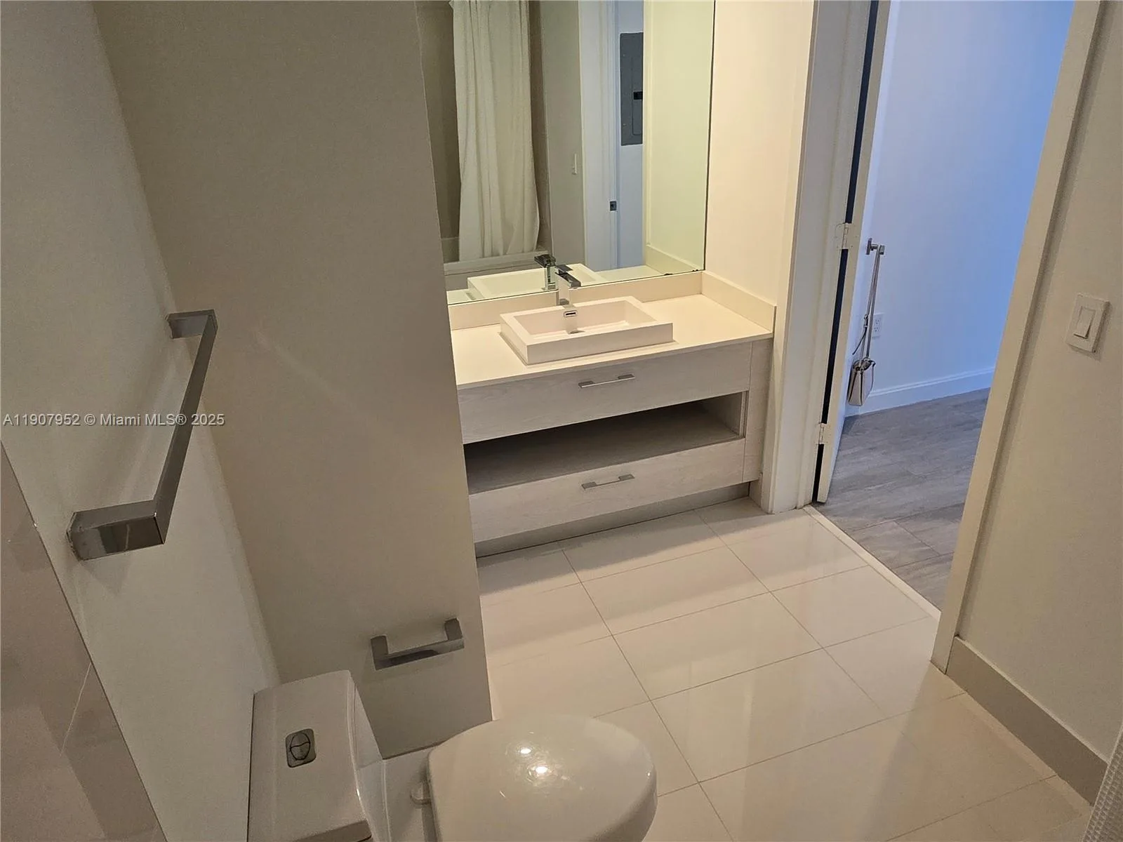55 SW 9th St # 2409, Miami, FL 33130 photo 11