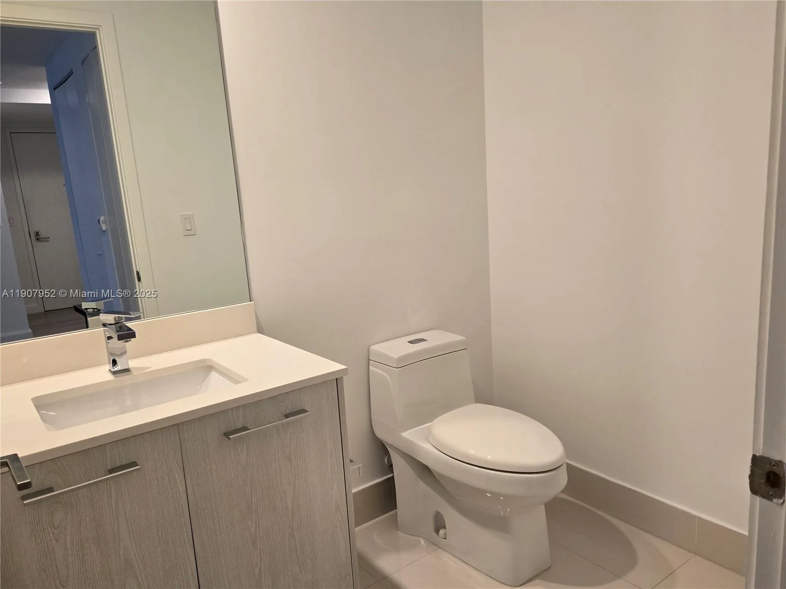 55 SW 9th St # 2409, Miami, FL 33130 photo 13