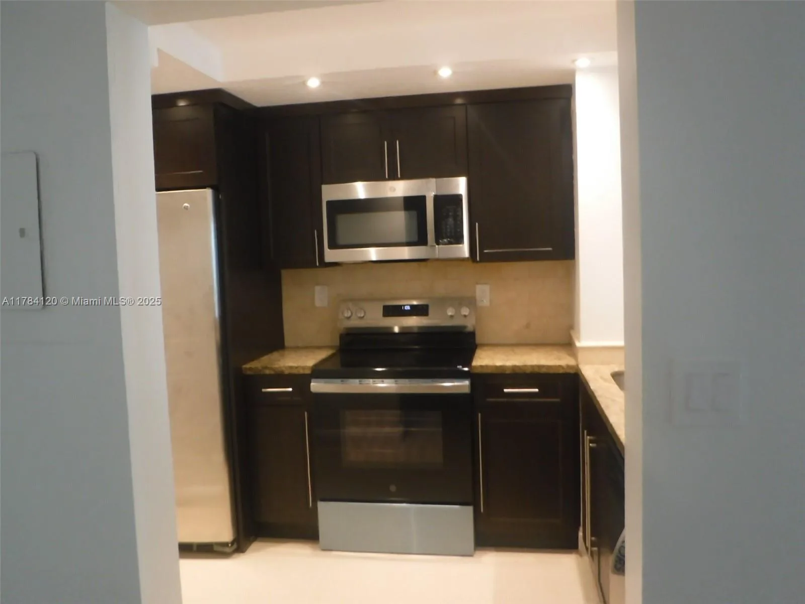 850 N Miami Ave # W-2101, Miami, FL 33136 photo 11