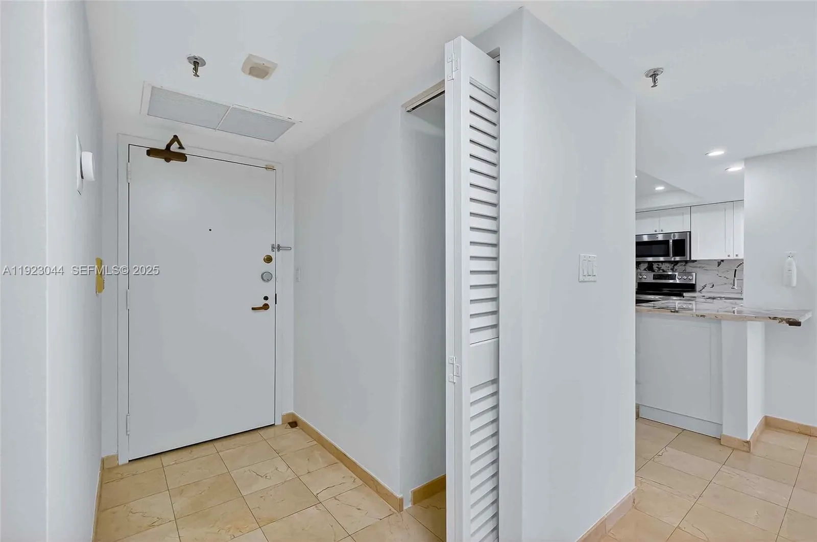 520 Brickell Key Dr # A604, Miami, FL 33131 photo 11