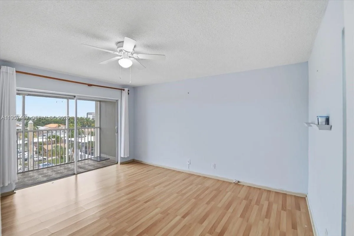 330 SE 2nd St # 501G, Hallandale Beach, FL 33009 photo 12