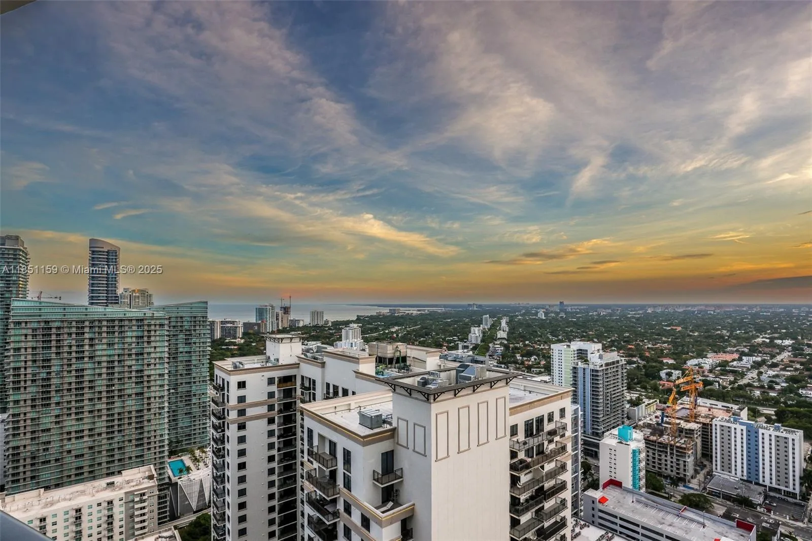 55 SW 9th St # 3906, Miami, FL 33130 photo 12