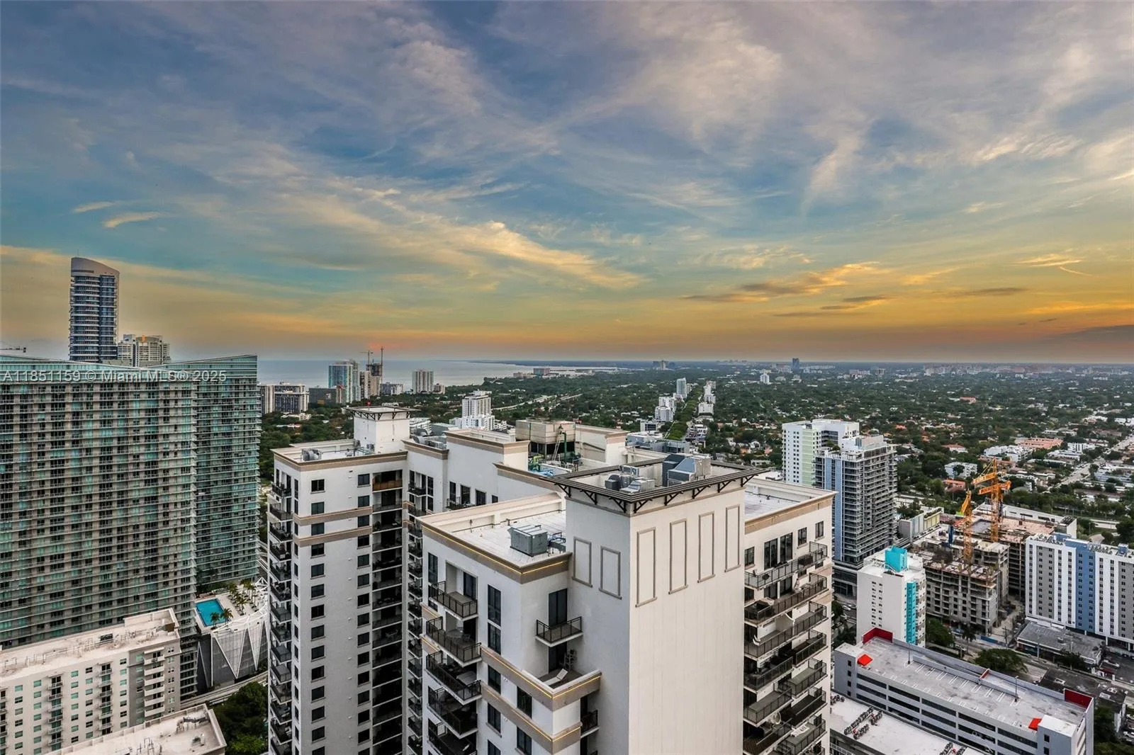 55 SW 9th St # 3906, Miami, FL 33130 photo 8