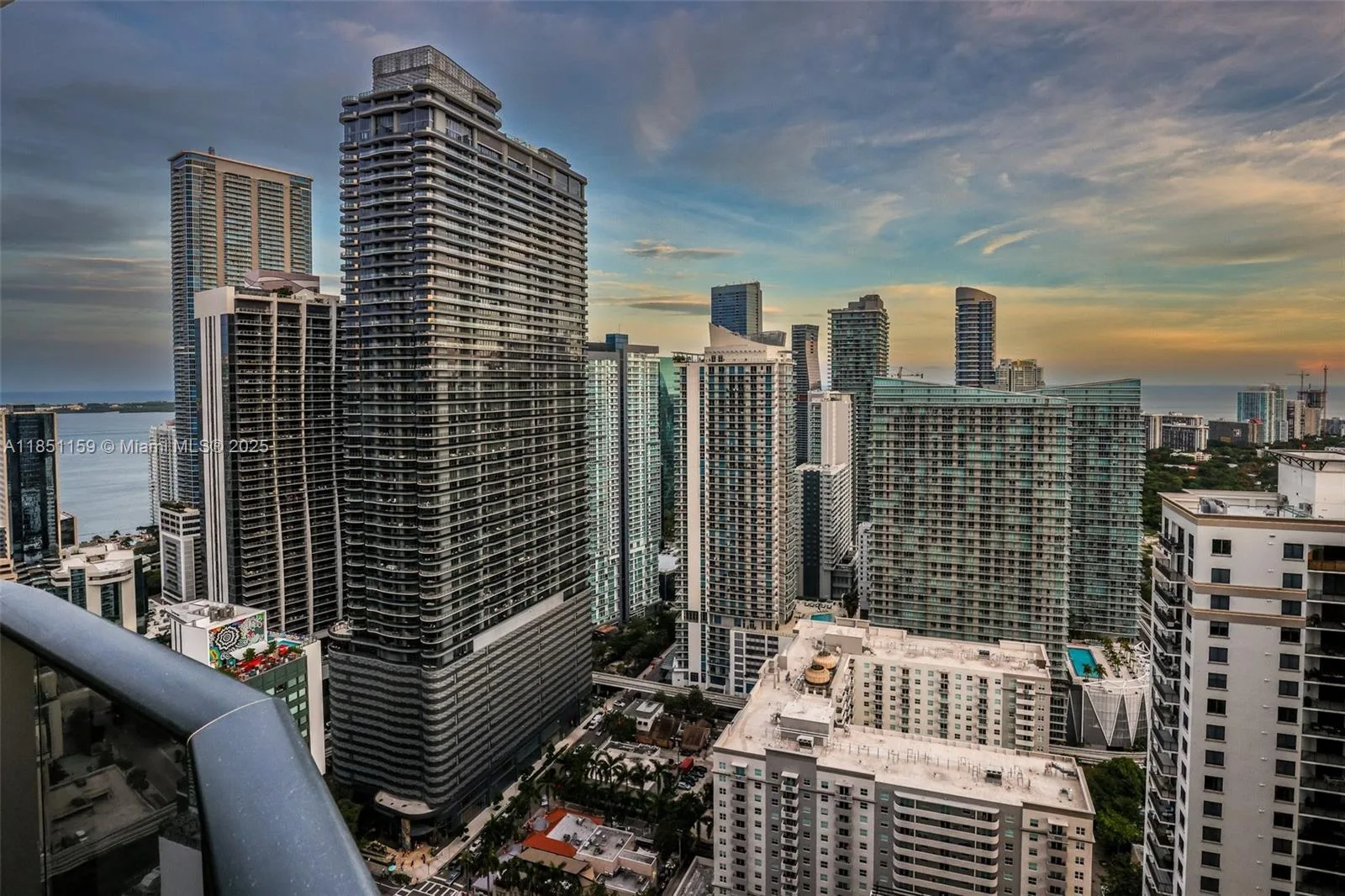 55 SW 9th St # 3906, Miami, FL 33130 photo 9