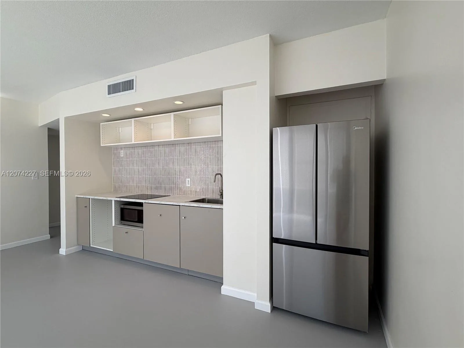 900 Bay Dr # 413, Miami Beach, FL 33141 photo 3
