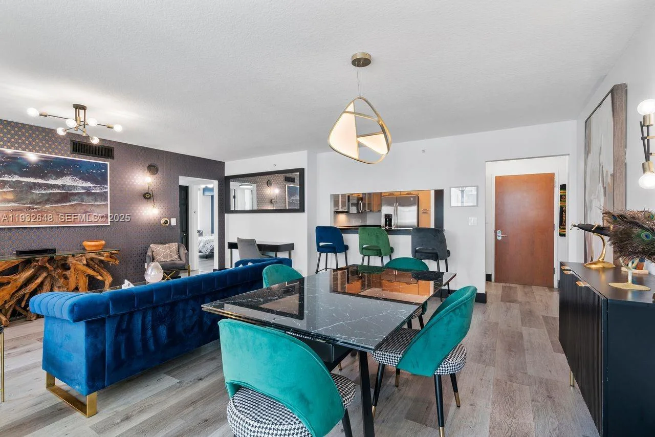 31 SE 5th St # 2911, Miami, FL 33131 photo 11
