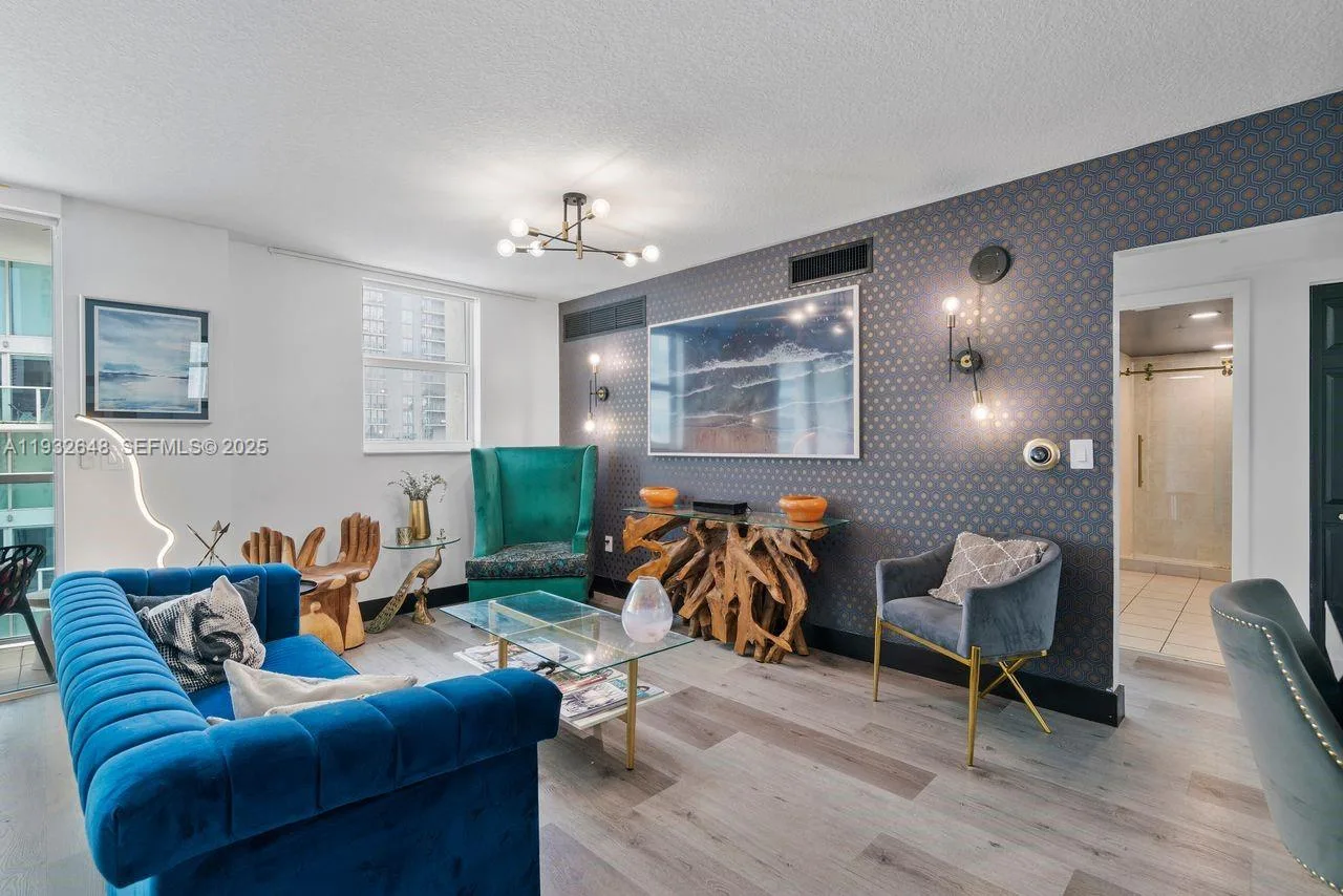 31 SE 5th St # 2911, Miami, FL 33131 photo 13