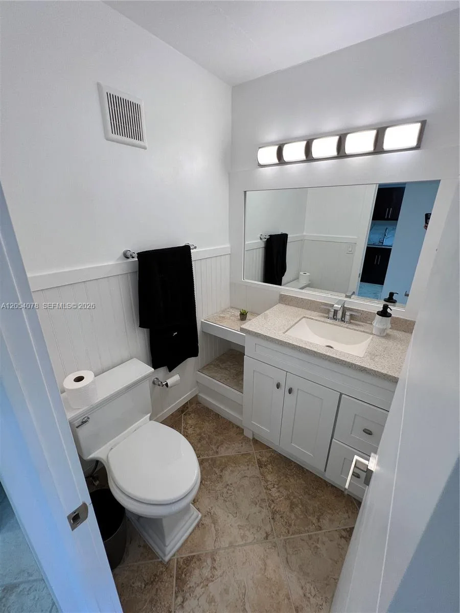 2741 Taft St # 401, Hollywood, FL 33020 photo 8