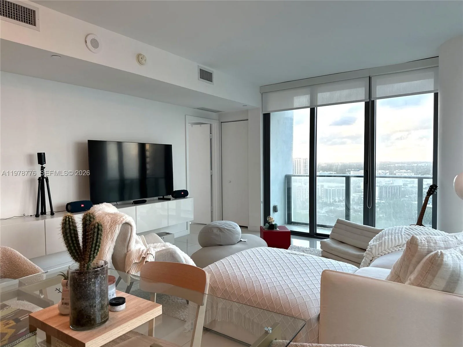 650 NE 32nd St # 2108, Miami, FL 33137 photo 3