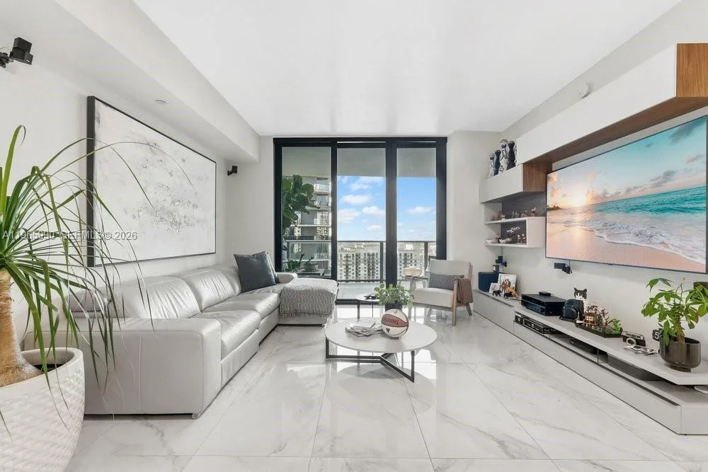1010 Brickell Ave # 4011, Miami, FL 33131