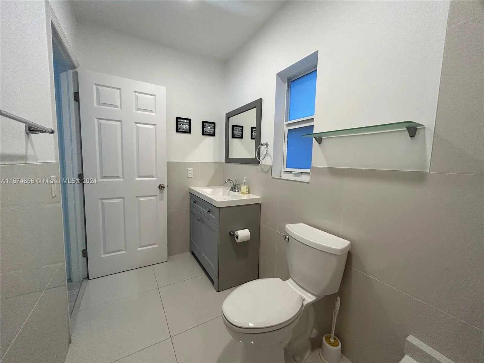 242 NE 55th Ter, Miami, FL 33137 photo 12