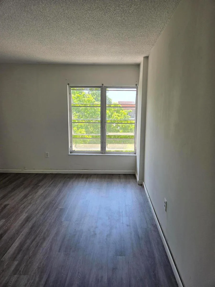4160 INVERRARY Drive # 507, Lauderhill, FL 33319
