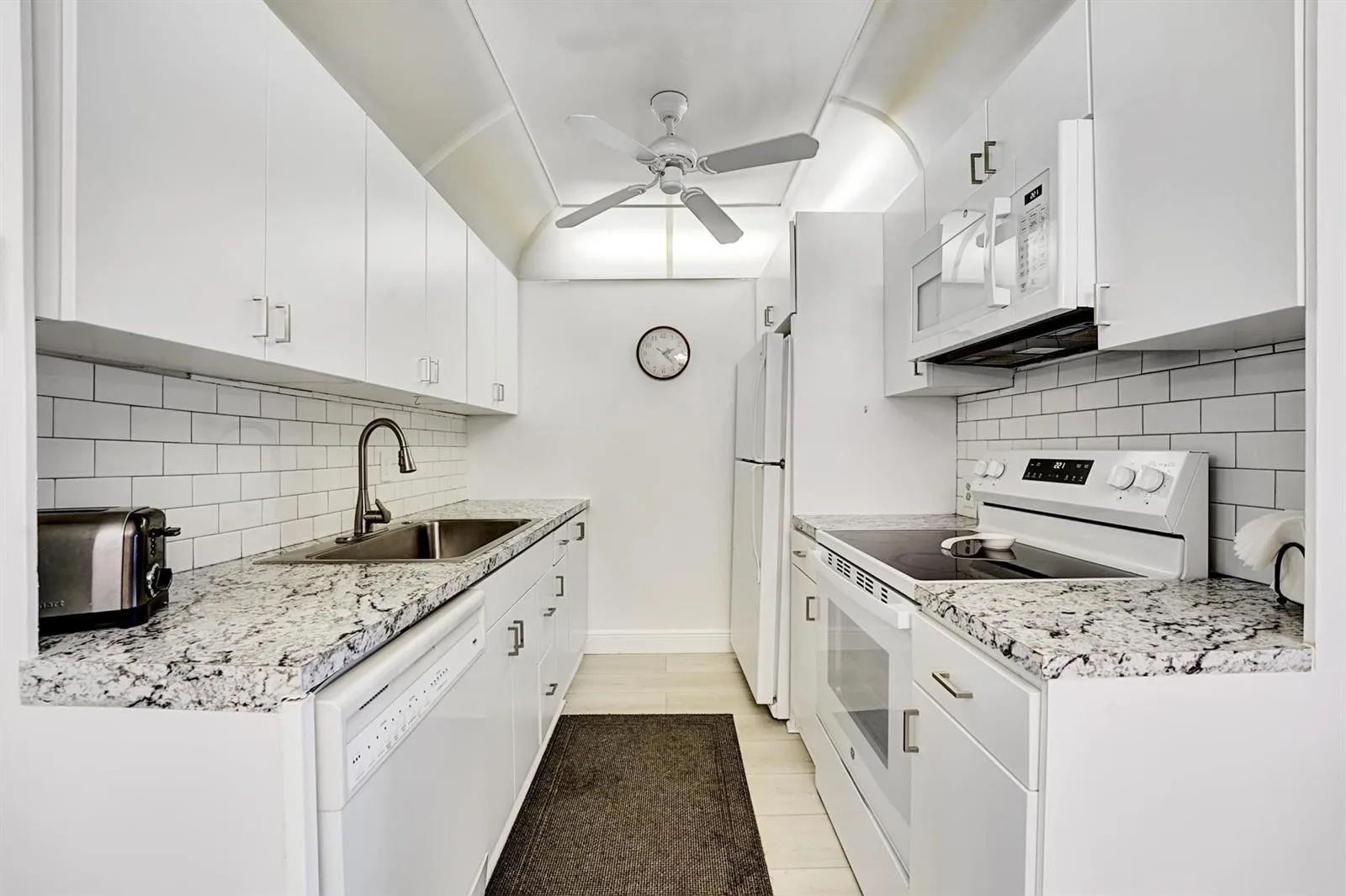 1056 CAMBRIDGE C, Deerfield Beach, FL 33442 photo 9