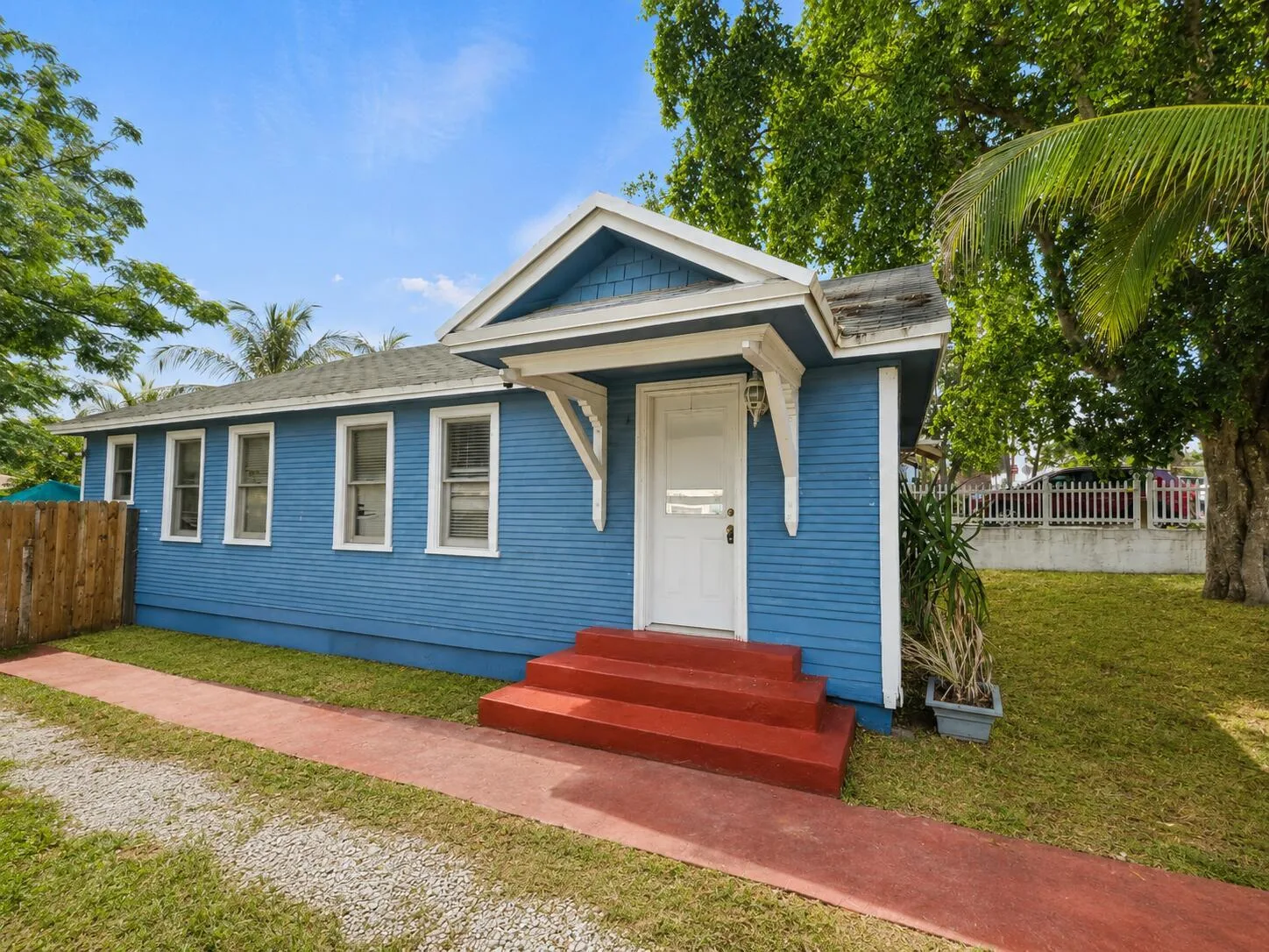 1736 7th Avenue N, FL 33460