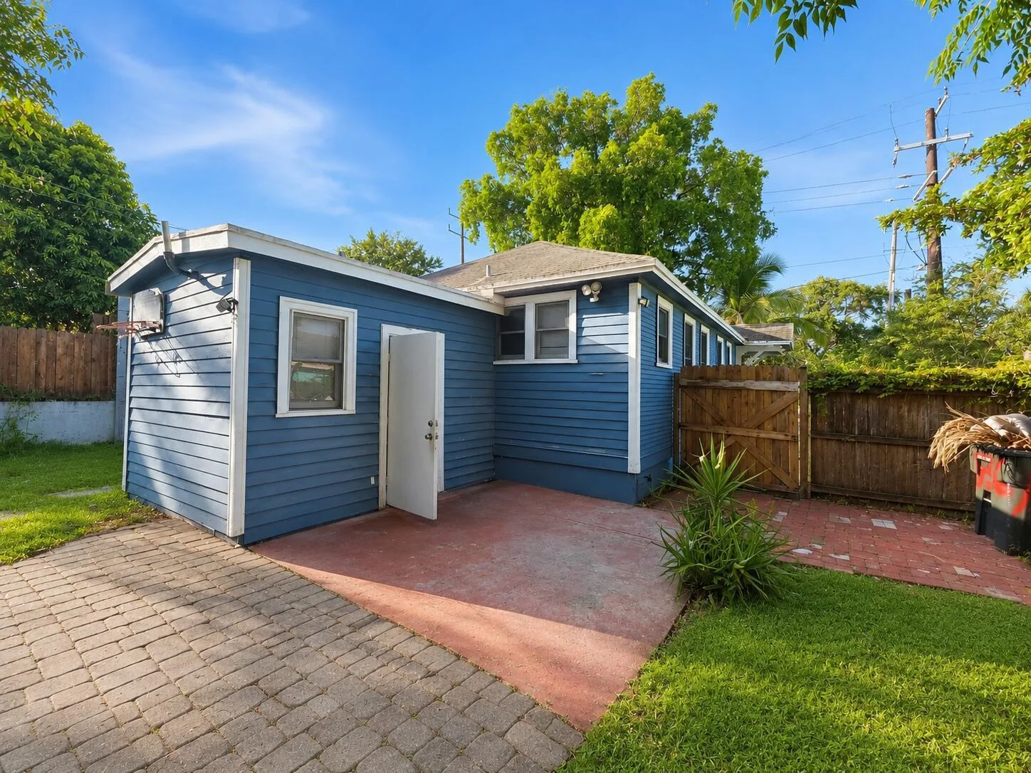 1736 7th Avenue N, FL 33460 photo 2