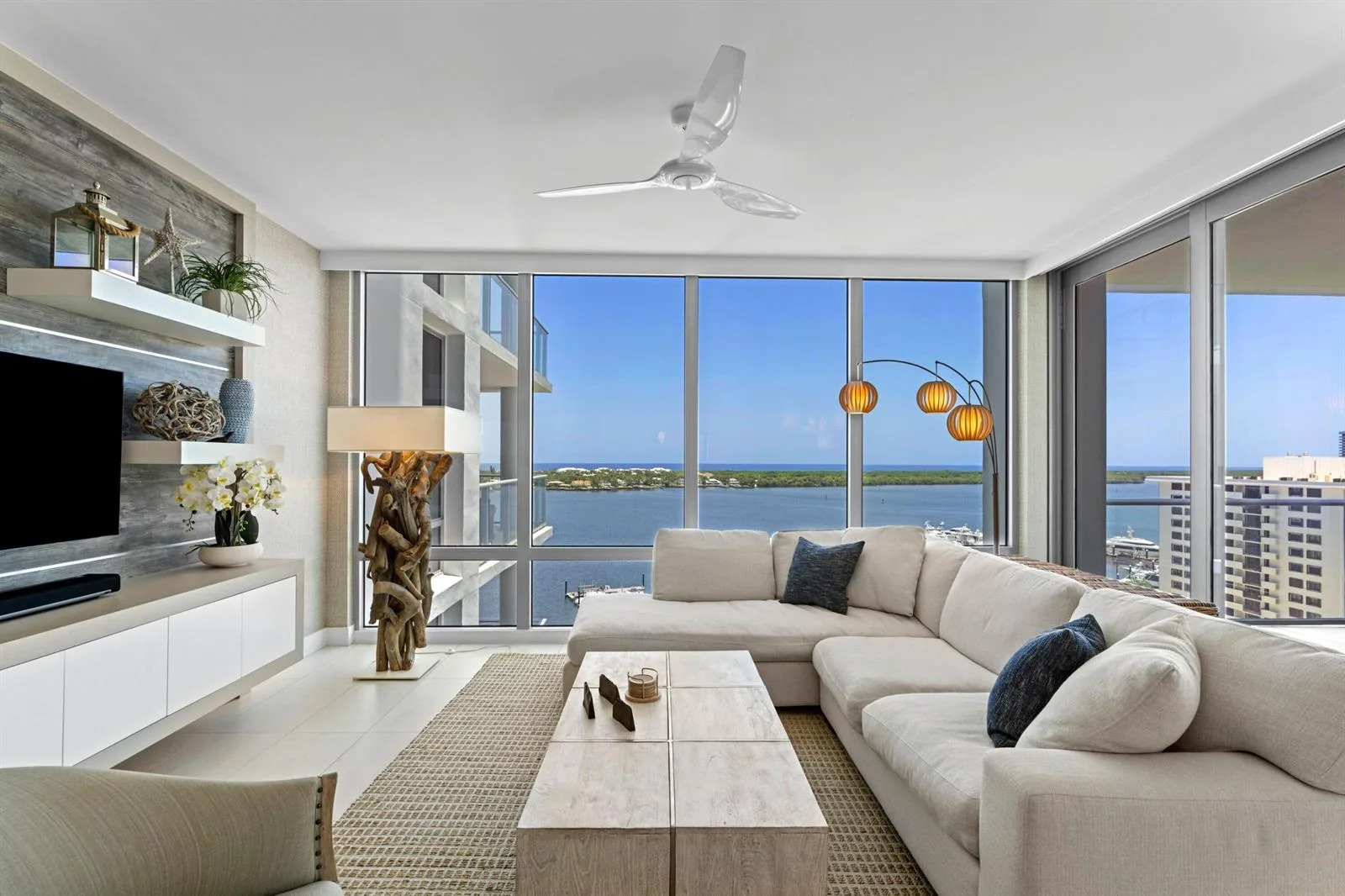 2 WATER CLUB Way # 1204, North Palm Beach, FL 33408