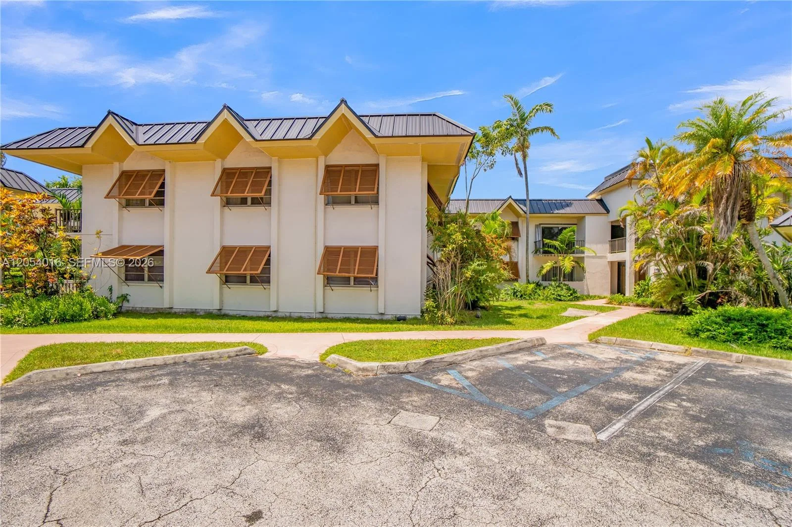 9354 SW 77th Ave # I1, Miami, FL 33156 photo 4