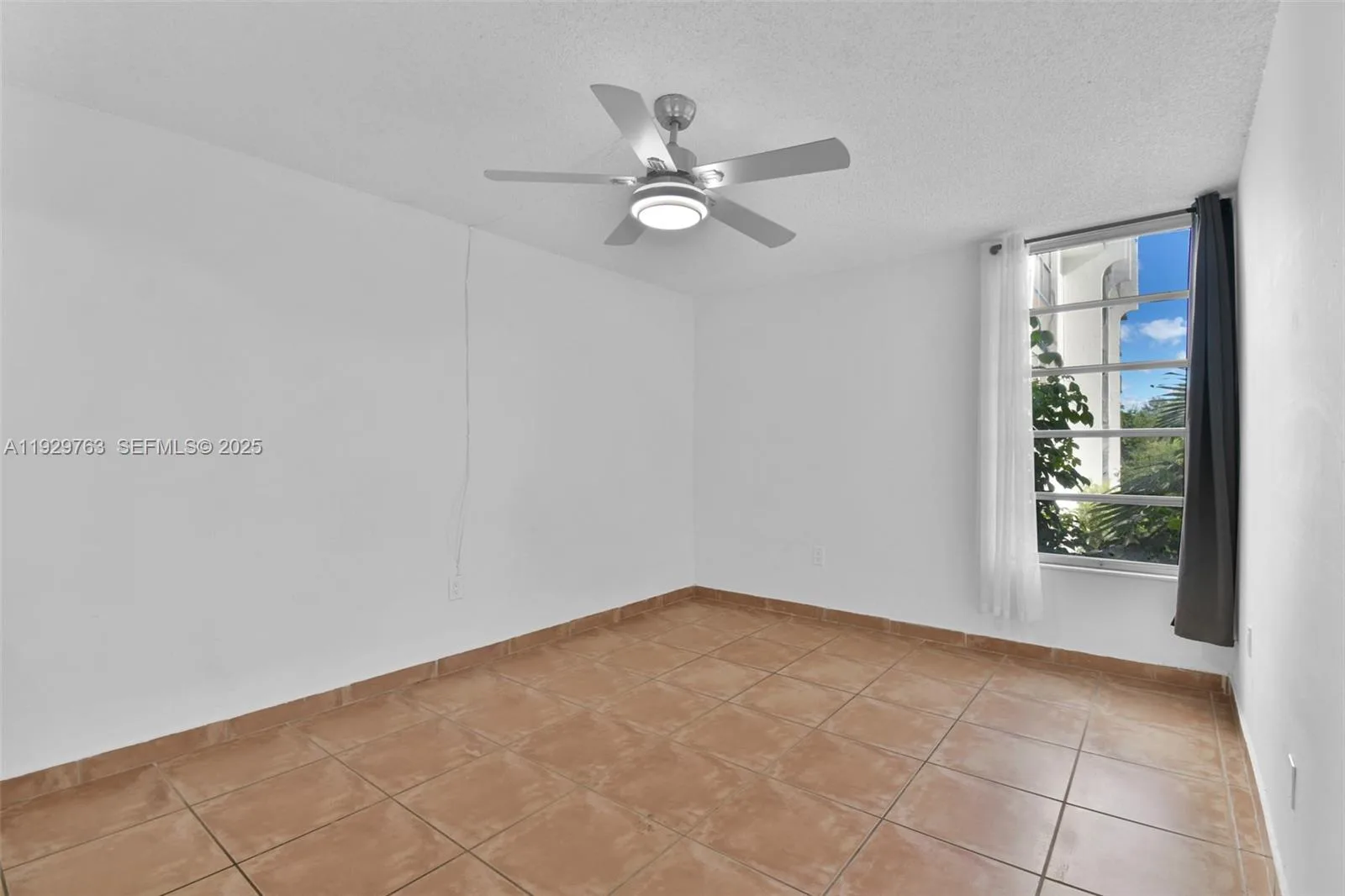 9682 Fontainebleau Blvd # 306, Miami, FL 33172 photo 13