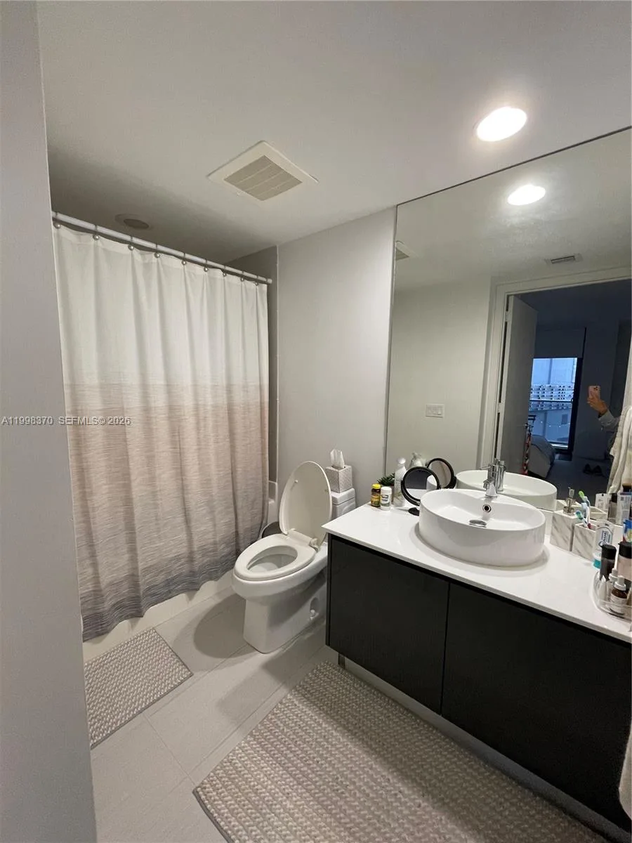 31 SE 6th St # 303, Miami, FL 33131 photo 6