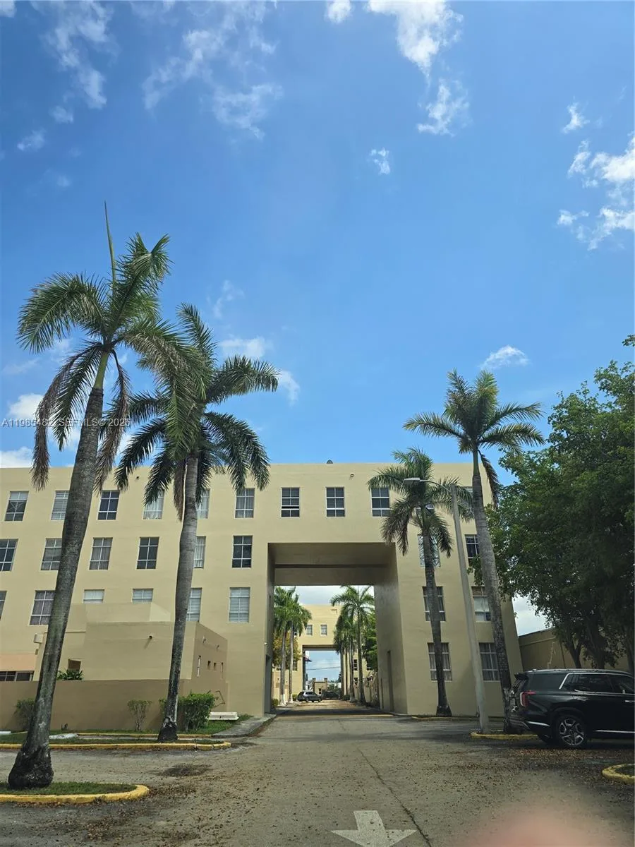 7420 W 20th Ave # 451, Hialeah, FL 33016