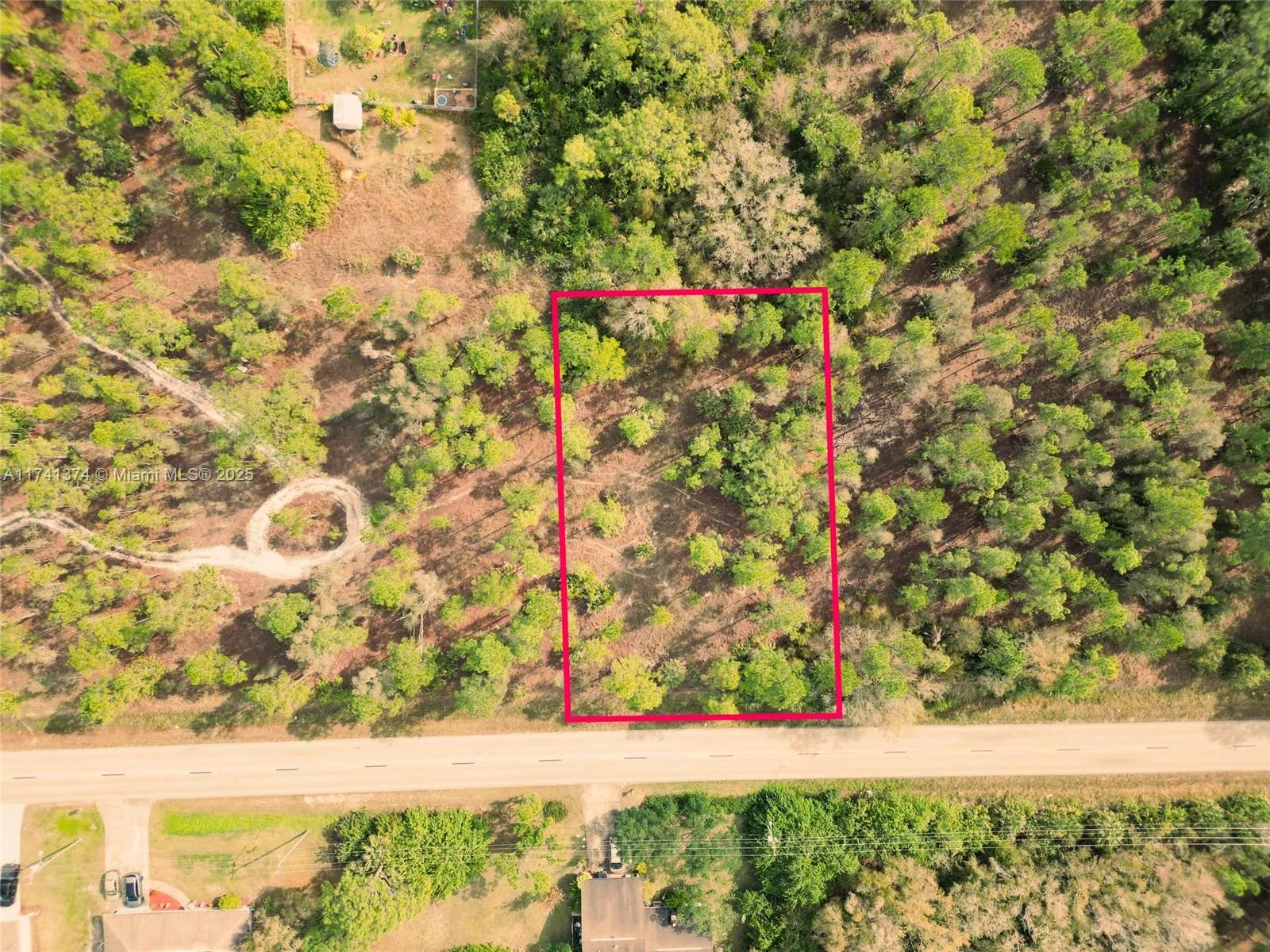 814 WILLIAMS AVE, Lehigh Acres, FL 33972 photo 3