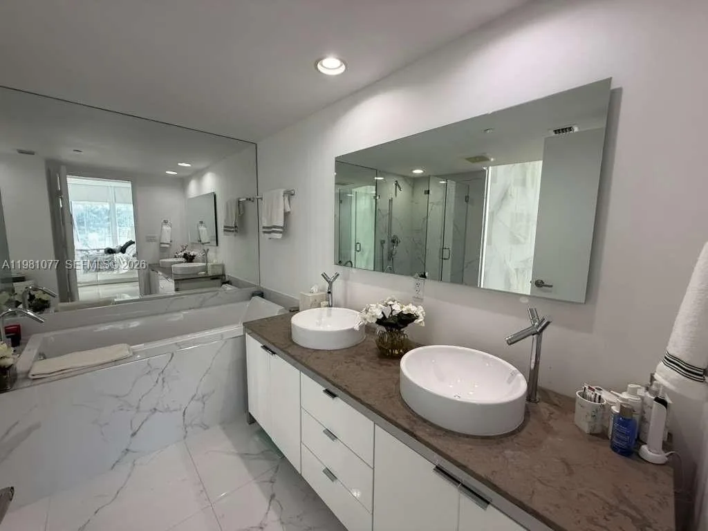 495 Brickell Ave # 511, Miami, FL 33131 photo 12