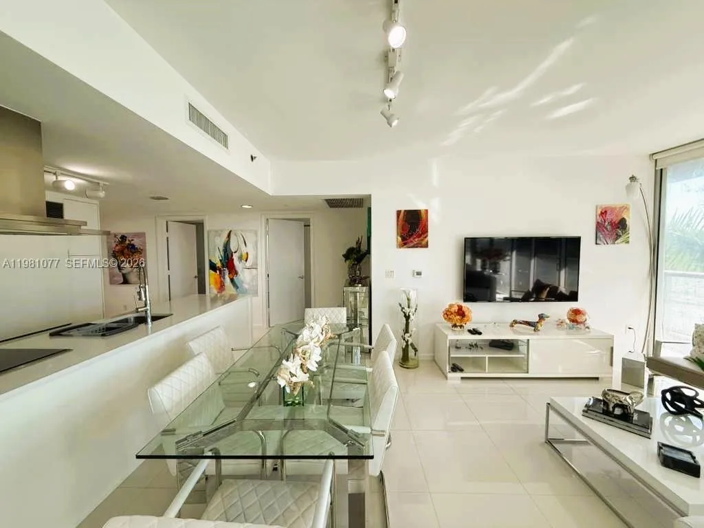 495 Brickell Ave # 511, Miami, FL 33131 photo 4