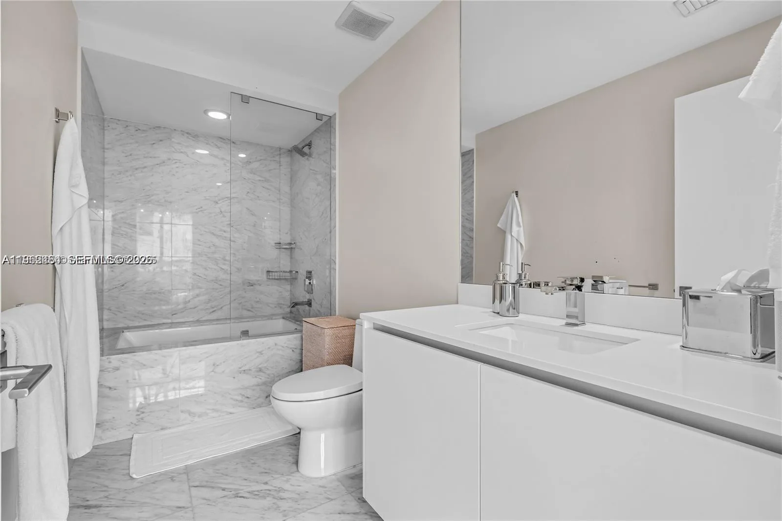 650 NE 32nd St # BH6, Miami, FL 33137 photo 8