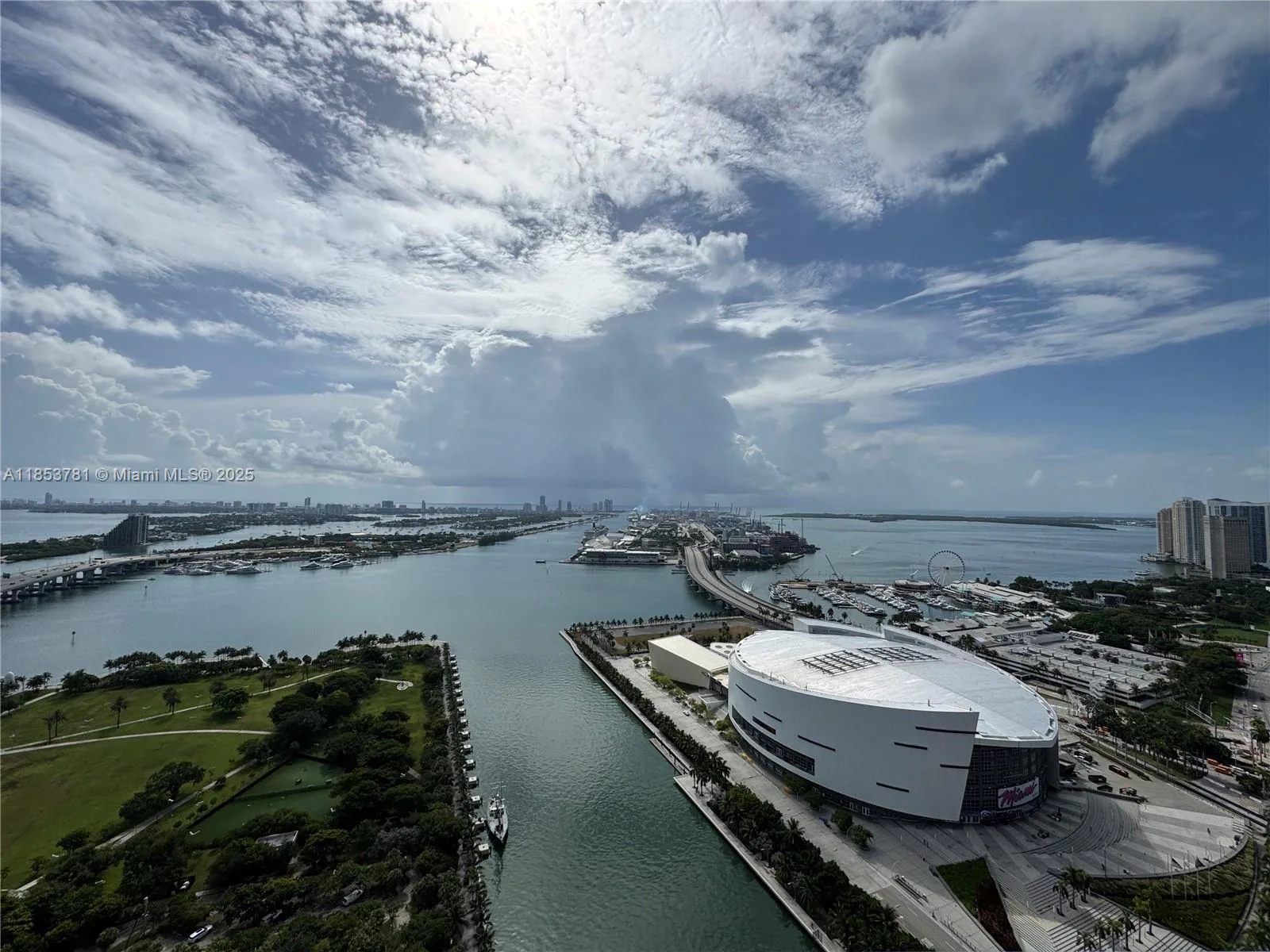 900 Biscayne Blvd # 4103, Miami, FL 33132 photo 2