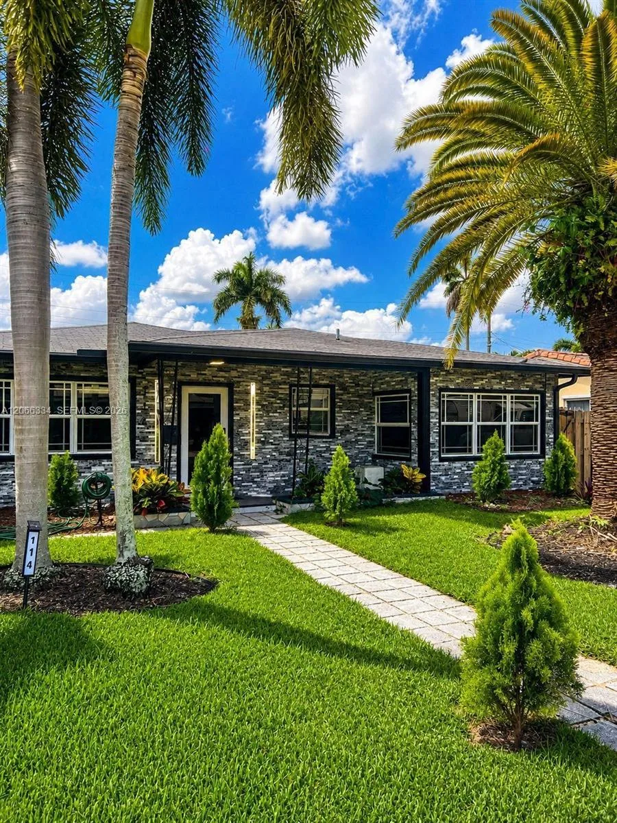 114 NE 2nd Pl, Dania Beach, FL 33004