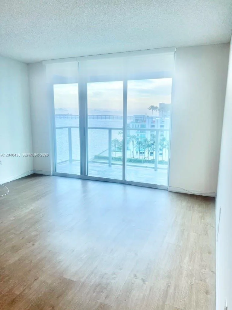 1155 BRICKELL BAY DR # 807, Miami, FL 33131