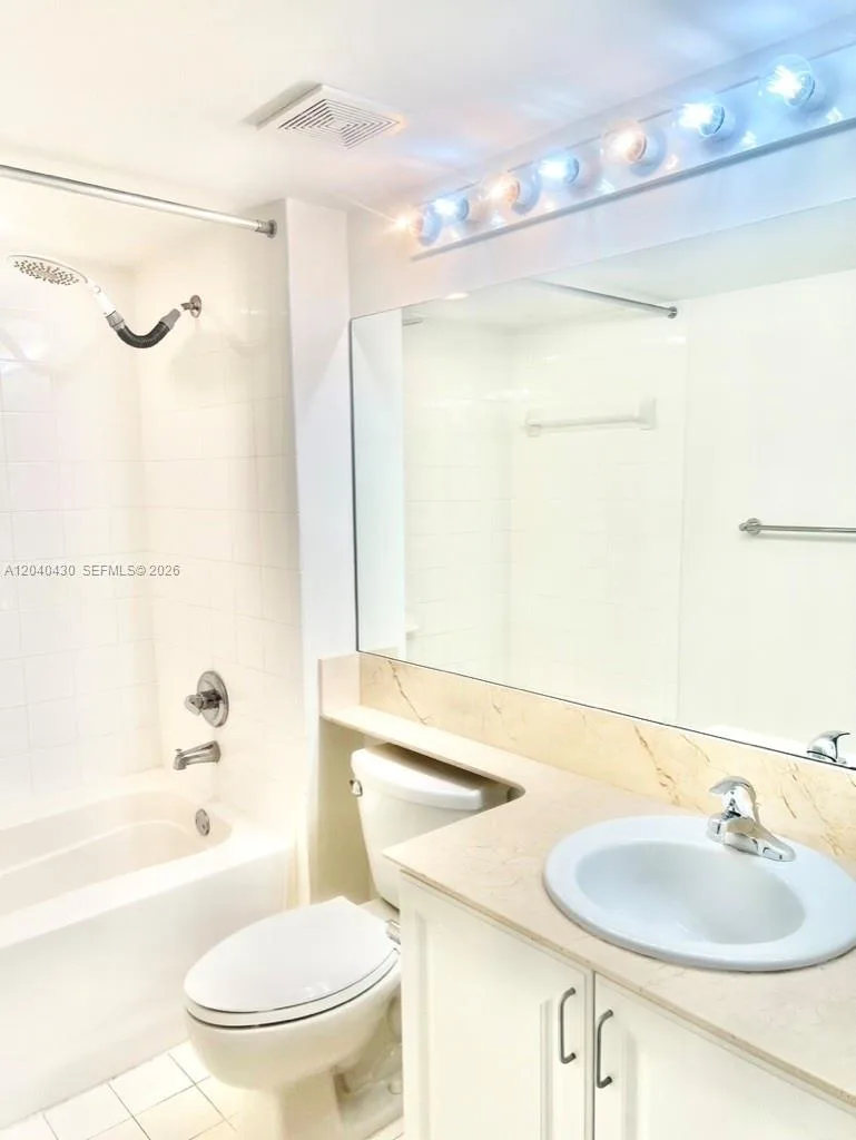 1155 BRICKELL BAY DR # 807, Miami, FL 33131 photo 11