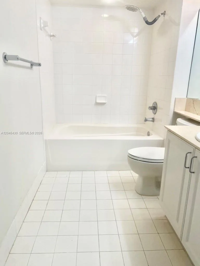 1155 BRICKELL BAY DR # 807, Miami, FL 33131 photo 12