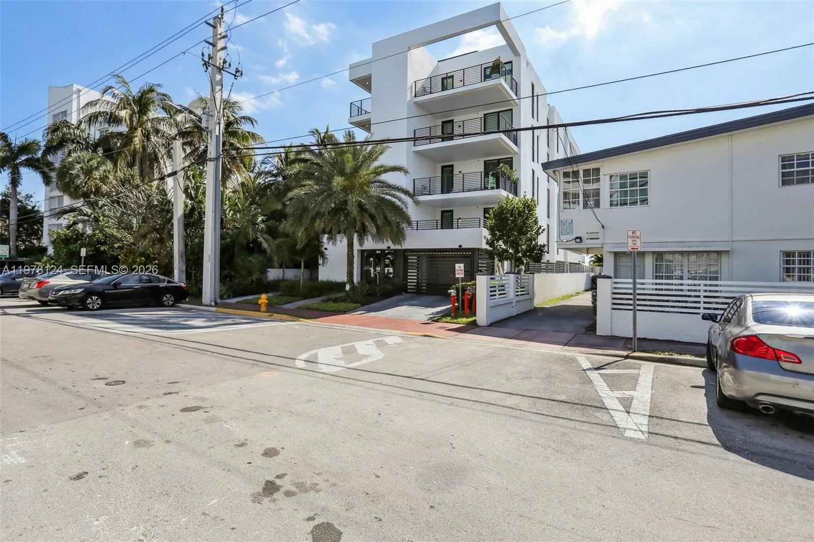 1930 Bay Dr # 4, Miami Beach, FL 33141