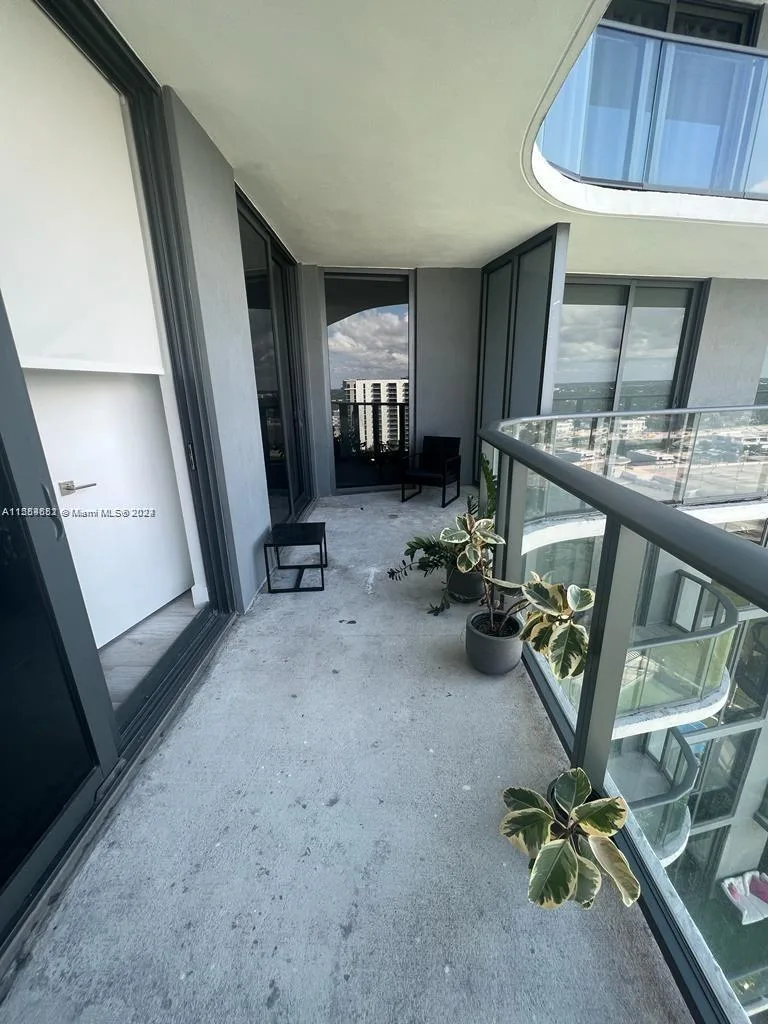 121 NE 34th St # 2014, Miami, FL 33137 photo 13