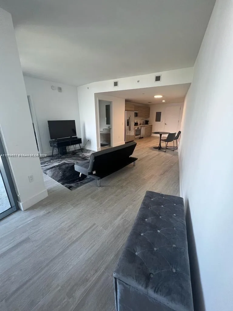 121 NE 34th St # 2014, Miami, FL 33137 photo 3